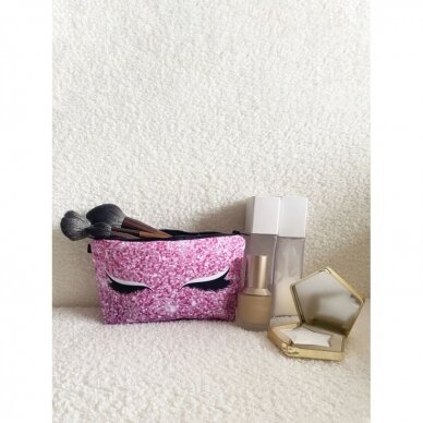 Graphic cosmetic bag EYELASHES 2