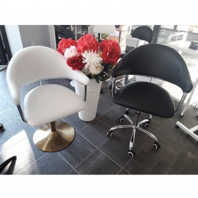 Beauty salon chair with wheels black HC8056K 5