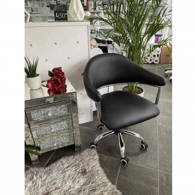 Beauty salon chair with wheels black HC8056K 6