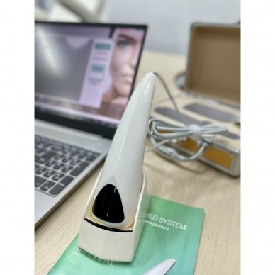 Portable UV facial skin analyser 3