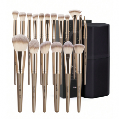 Set of professional makeup brushes with case MAANGE, 18 pcs 6